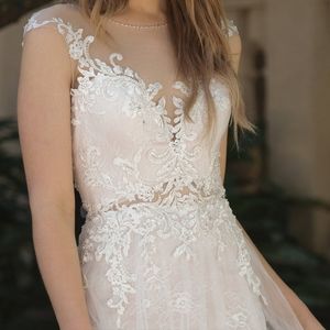 Size 14 ivory Sincerity wedding dress